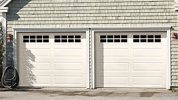 Sheridan XL – White Upwardor® Garage Door.